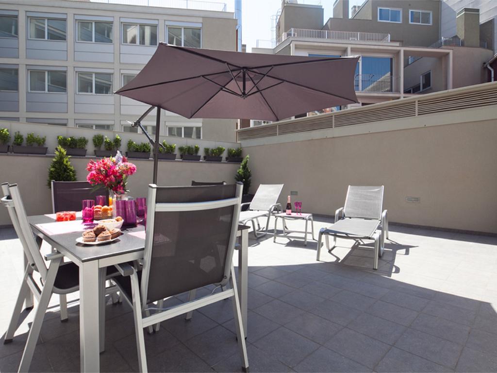 Charmsuites Paralel Барселона Екстериор снимка